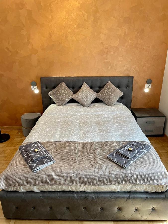 B&B Le Chevalier Кунео Екстериор снимка